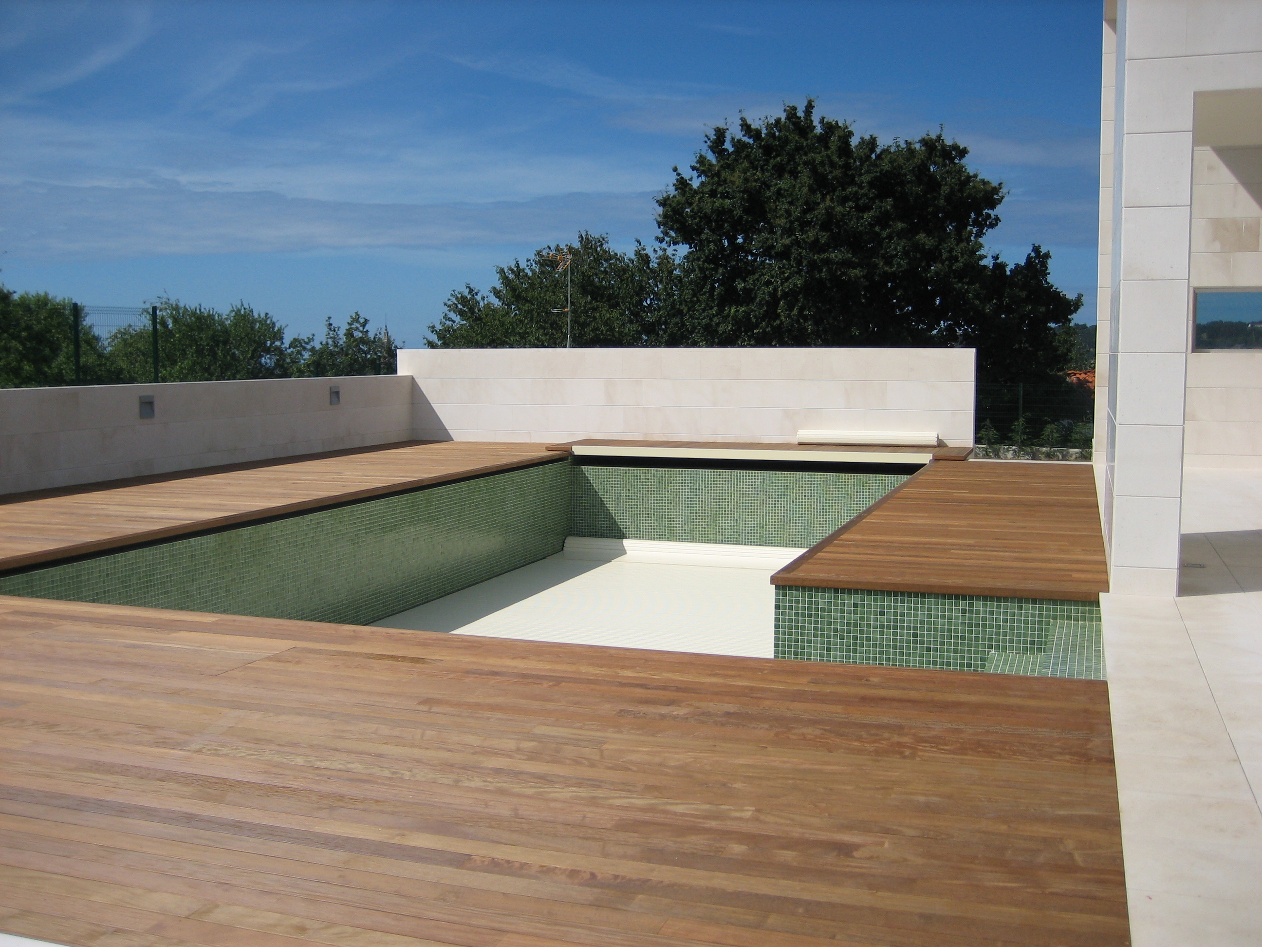 TARIMA MACIZA EXTERIOR MADERA INSTALACION ASTURIAS 
